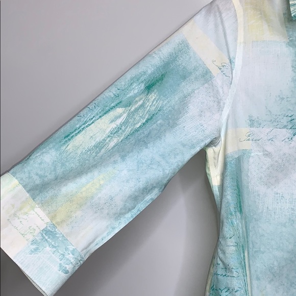 CHICOS Watercolor Print No Iron Pocket Button Top - Picture 5 of 9